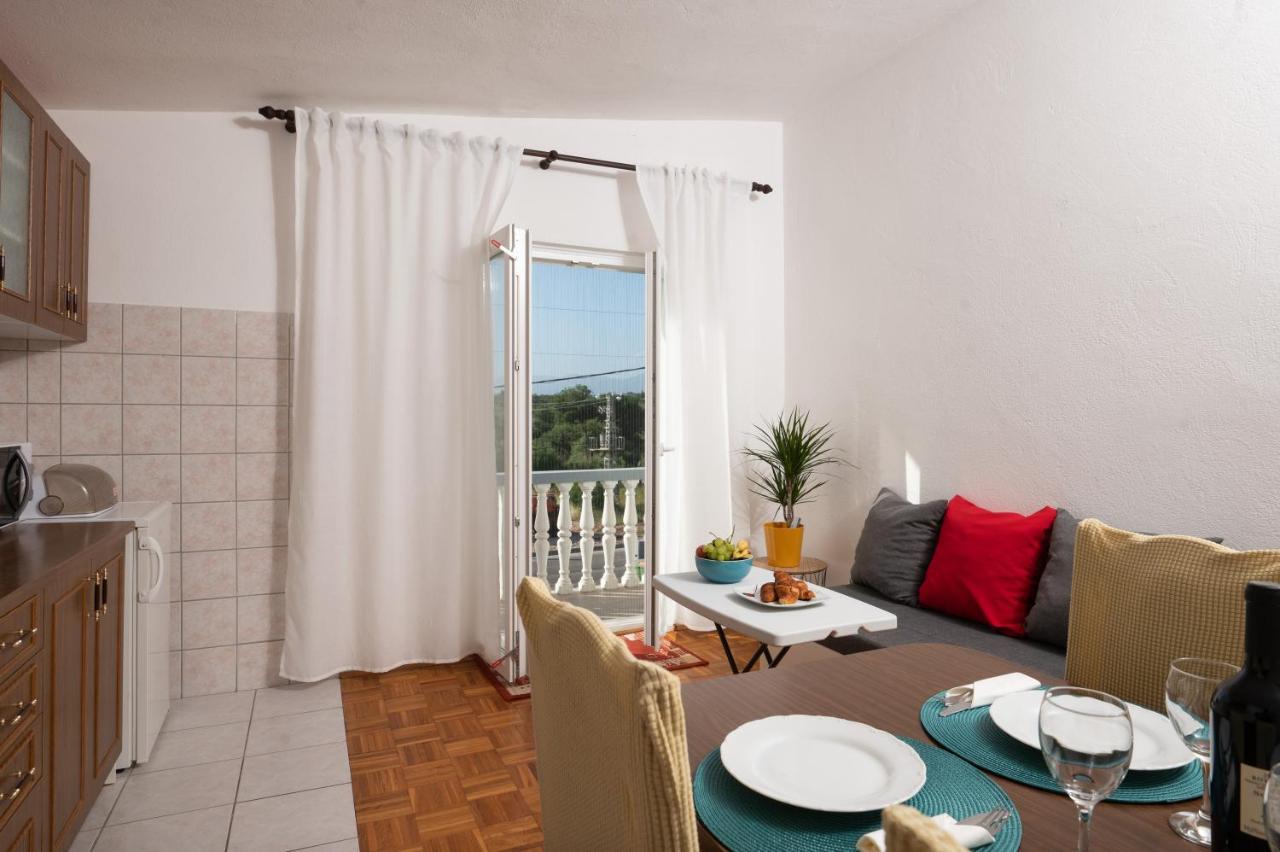 Marina'S Apartments Razanac Exterior photo